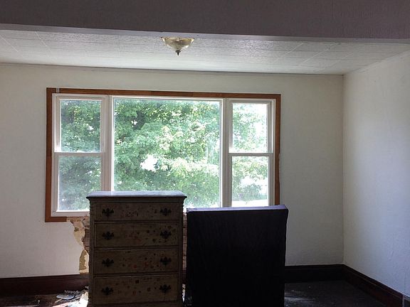 3rd image of 88 Andover Ave