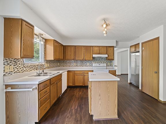 3rd image of 2236 Golden Meadows St
