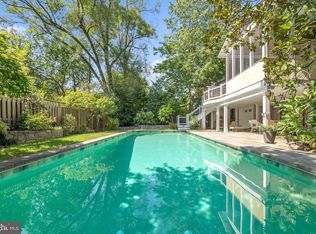 5726 Macarthur Blvd NW, Washington, DC 20016