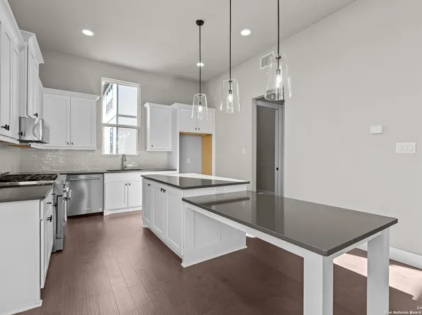 1423 S Presa St. #102, San Antonio, TX 78210