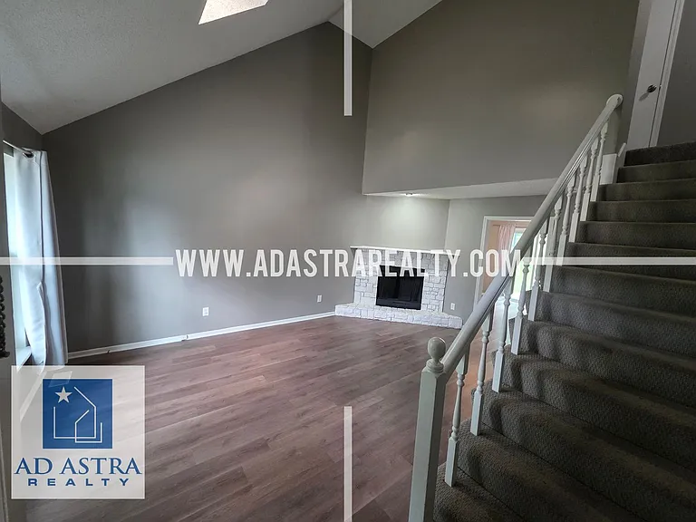 11807 Caenen St — Photo 5