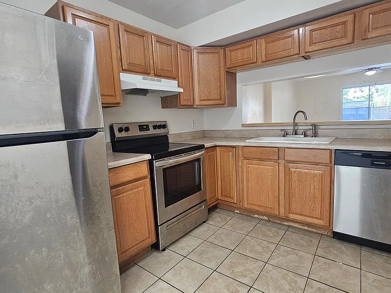 3908 Pollypine Dr — Photo 3