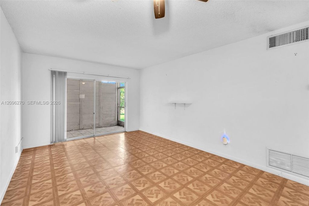 251 S Golf Blvd APT 188, photo 5