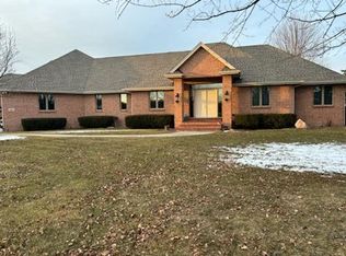 2801 Stinson St, Poplar Grove, IL 61065