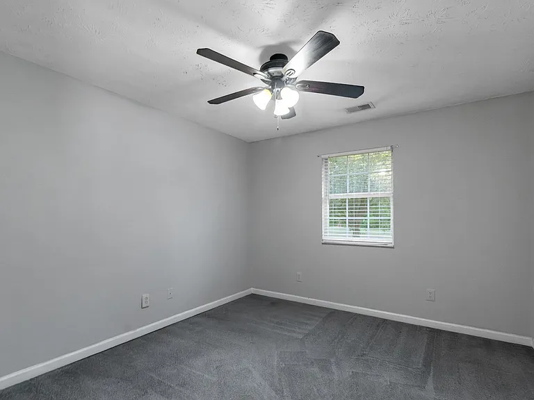 585 Mountainview Dr — Photo 20