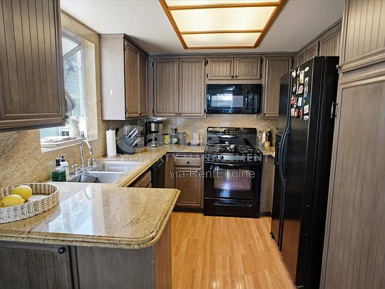 26956 Flo Ln #337 — Photo 5