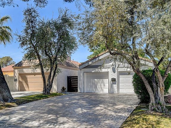 2nd image of 2999 Bel Air Dr