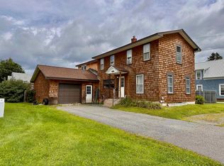 10 Cemetery St, Lancaster, NH 03584