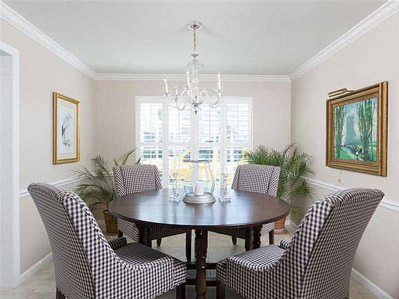 4th image of 2741 Ocean Dr