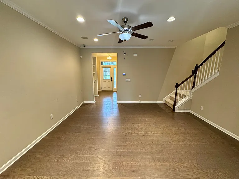 9623 Glenburn Ln — Photo 6