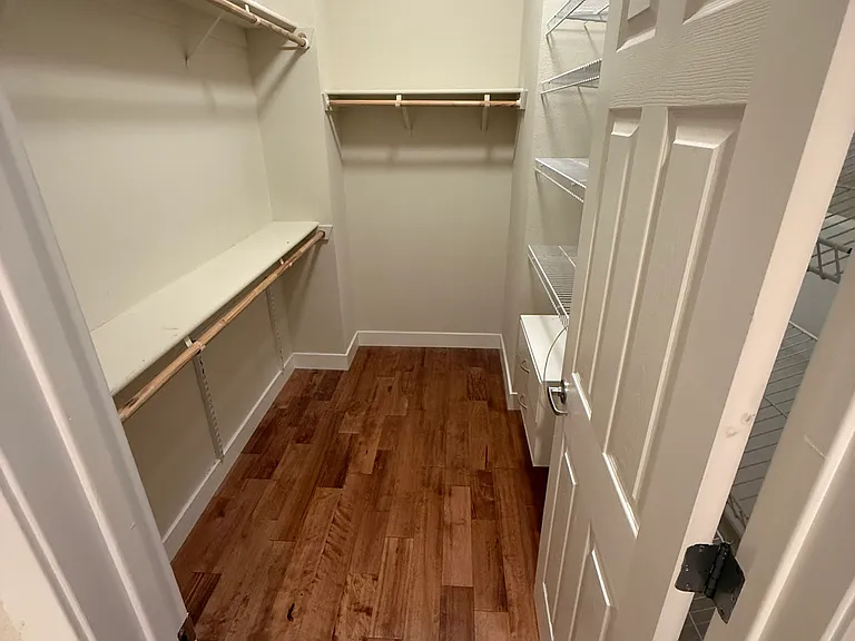 686 Willow St — Photo 3