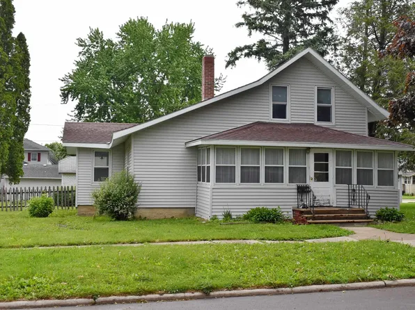 621 Oak St, Osage, IA 50461
