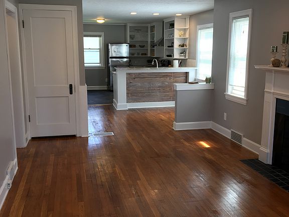 4th image of 185 Harcourt Dr