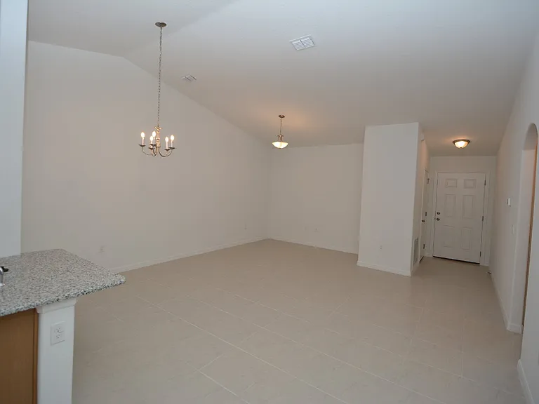 31 Zoeller Ct #A — Photo 4