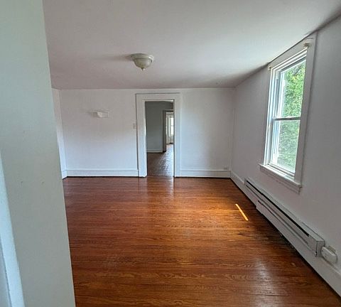 5th image of 25 Murray Ave #3