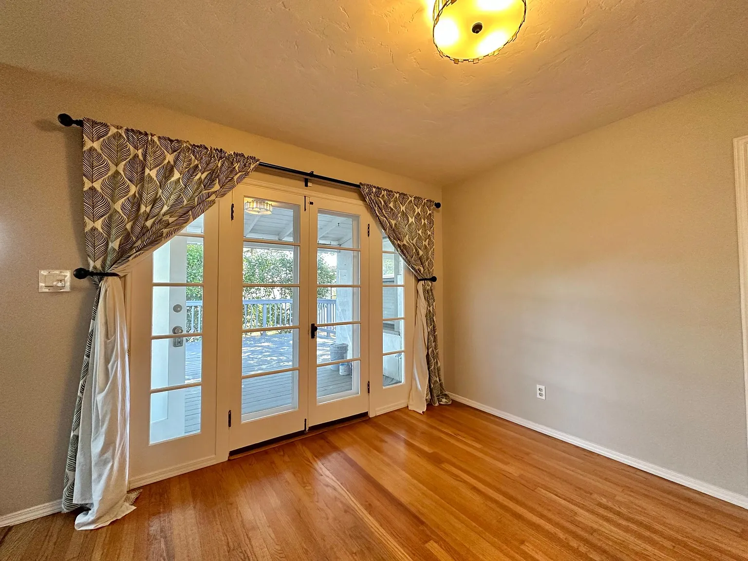 2 bed, 1200 sqft, $3,595 — Photo 4