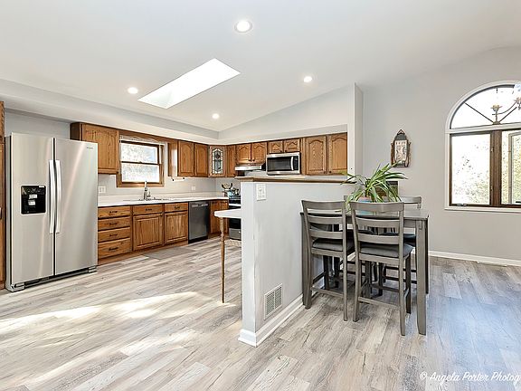 5th image of 35238 N Sheridan Dr