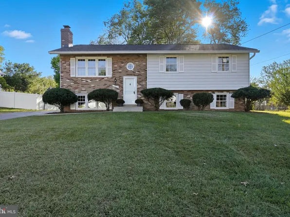 14615 Baugher Dr, Centreville, VA 20120