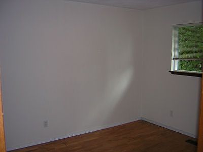 4th image of 1718 53rd Ave SE