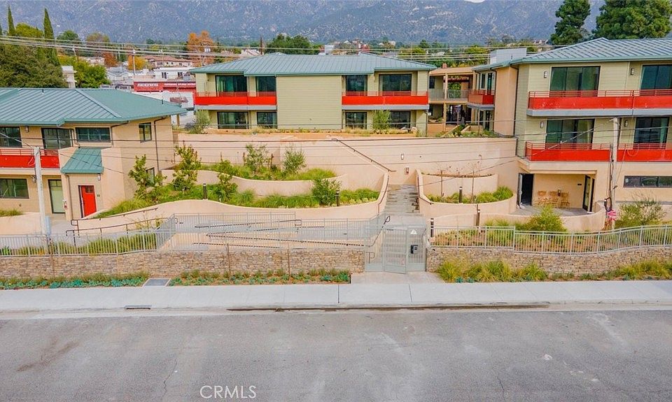 1st image of 2608 Honolulu Ave #101