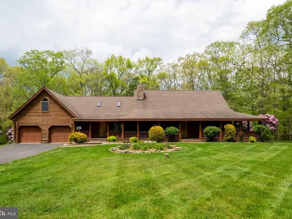 312 Moss Creek Cir, Oakland, MD 21550