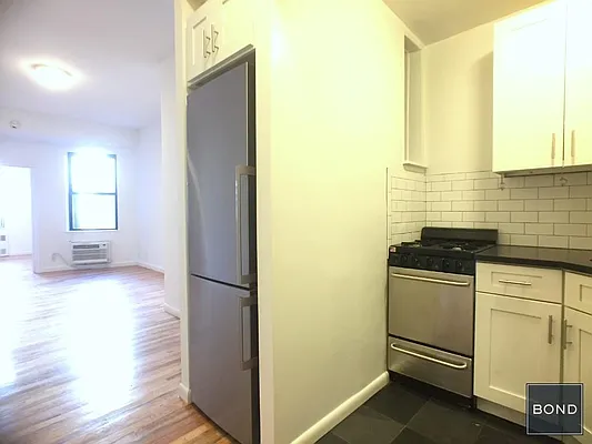 Rented by Bond New York | media 9