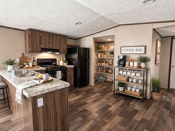 3rd image of 5065 Saddle Creek Rd #883