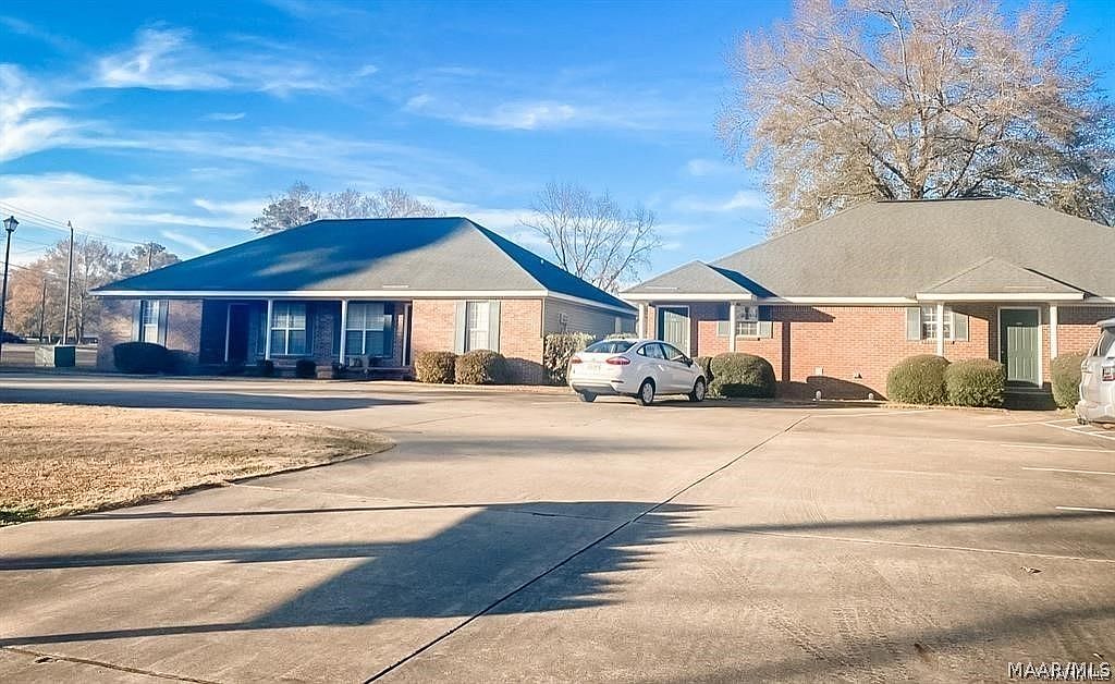 5260 Main St, Millbrook, AL 36054 Zillow