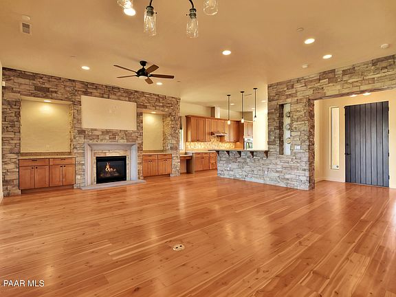 5th image of 2100 Burlwood Dr