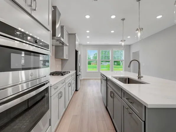 2913 Richardson Rd, Apex, NC 27502