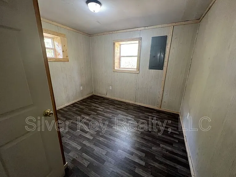 1121 Athens Pike — Photo 5