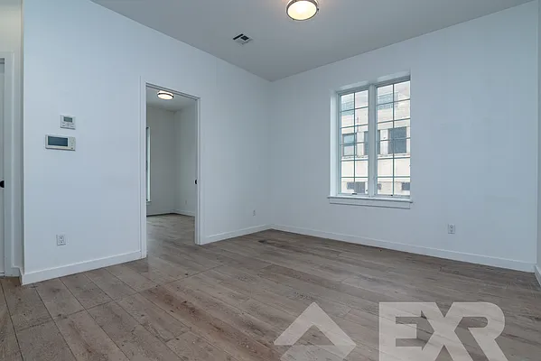 Rented by EXR | media 19