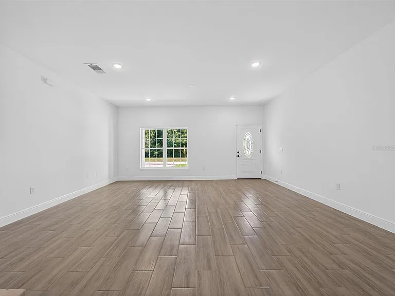 922 N Fairbairn Dr — Photo 9
