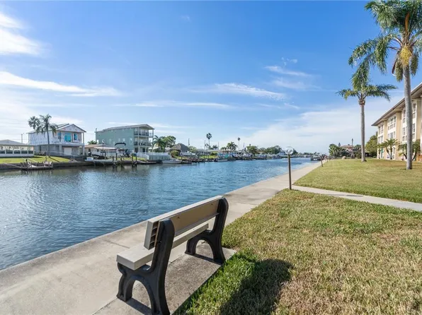 4452 Garnet Dr Unit 202, New Port Richey, FL 34652