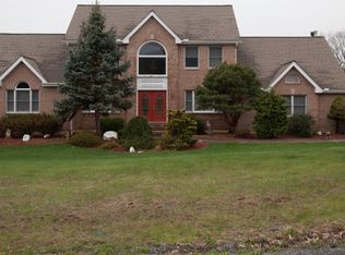 2574 Highland Cir, Stroudsburg, PA 18360