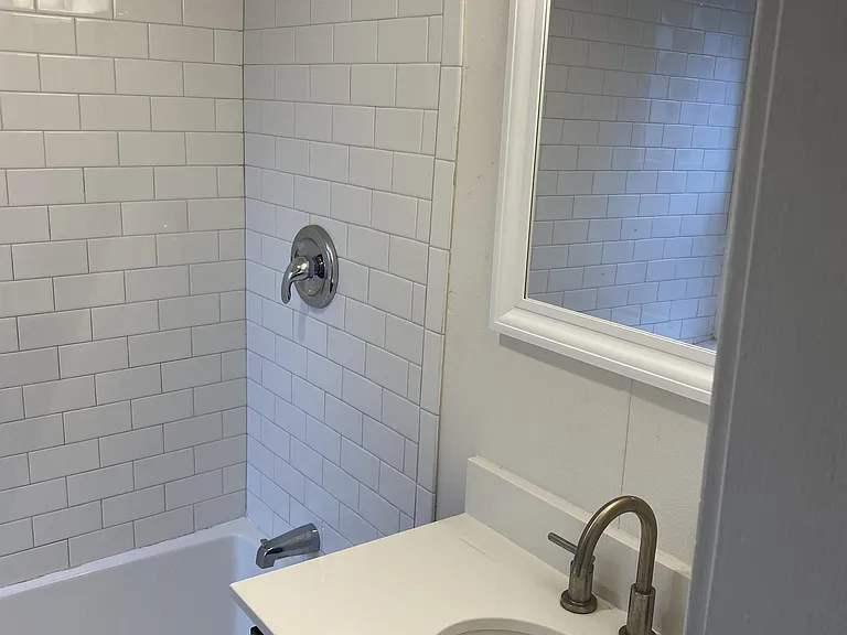 1604 N Franklin Pl — Photo 14
