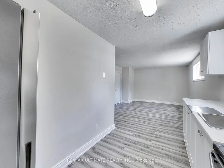 135 Chatham St #8 — Photo 11