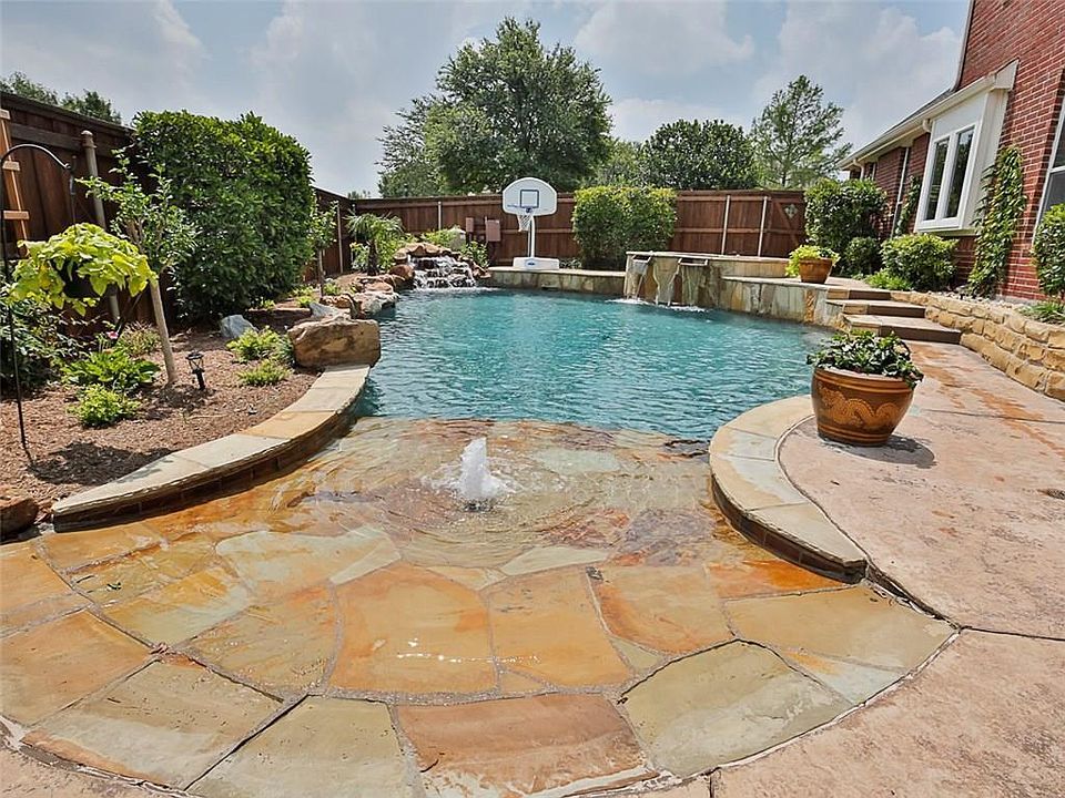1st image of 2798 Carmack Dr