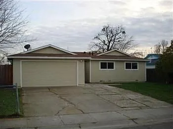 7590 Twilight Dr photo 1