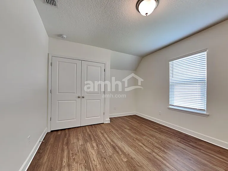 814 Rocking Chair Ln — Photo 17