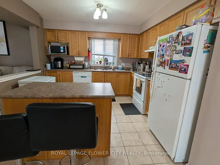165 Cranbrook St — Photo 19