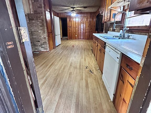 5th image of 1175 Josephine Ave