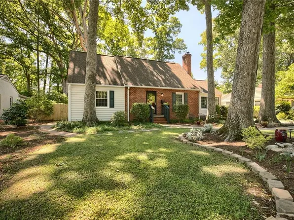 214 Selden Rd, Newport News, VA 23606