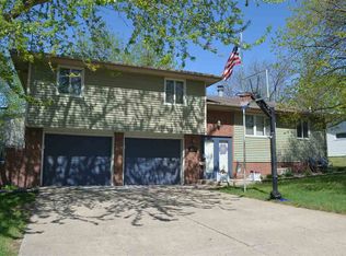 903 N 18th St, Norfolk, NE 68701