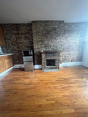 3rd image of 86 Horatio St APT 4B
