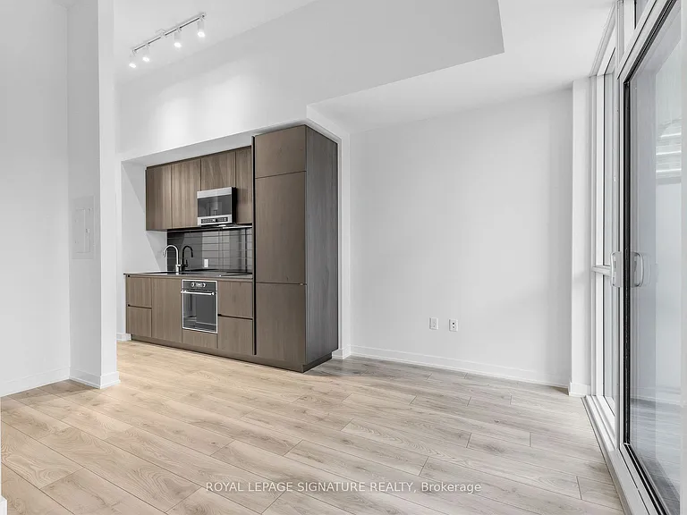 110 Broadway Ave #609 — Photo 1