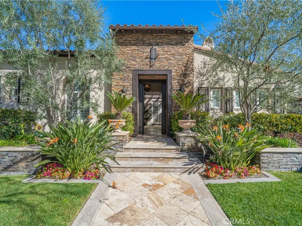 26524 Valley Oak Ln, Valencia, CA 91381