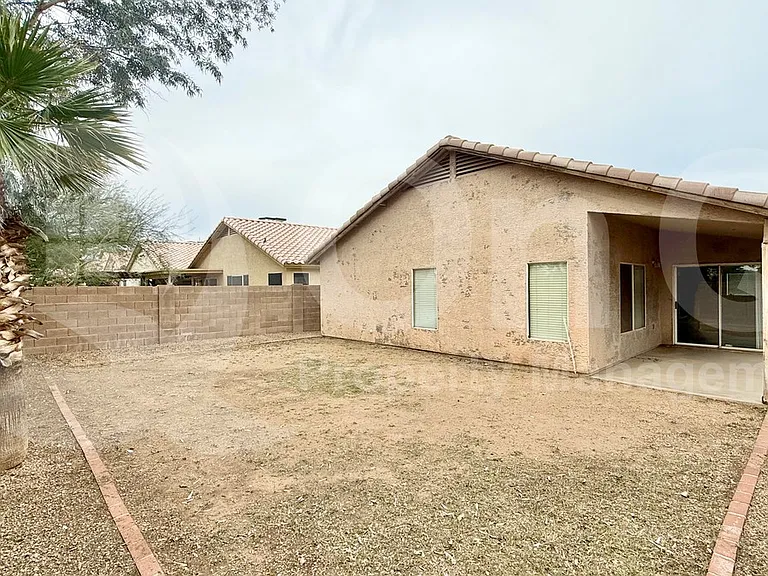 2239 E Morrow Dr — Photo 21