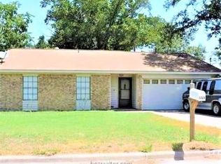 1220 Burt St, Bryan, TX 77803