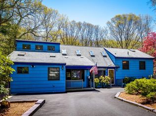 6 Burbank Cir, Framingham, MA 01701